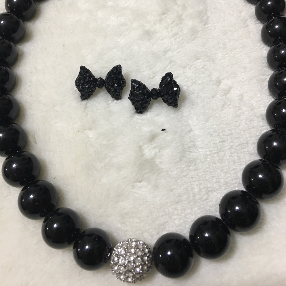 Black beaded choker with Kate Spade earrings